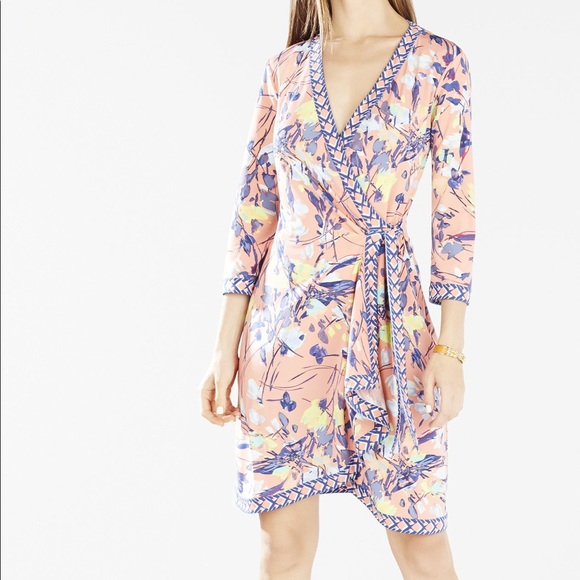 BCBGMaxAzria Dresses & Skirts - BCBG Max Azria Adele printed wrap dress (small)
